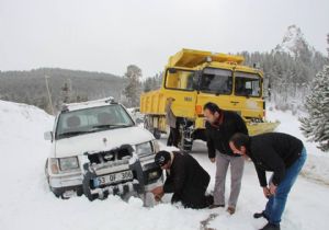 Oltu'da 40 köy yolu kapalı